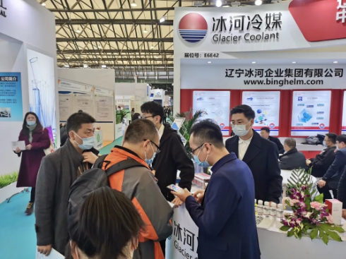 互留聯(lián)系方式，以備會后深入了解